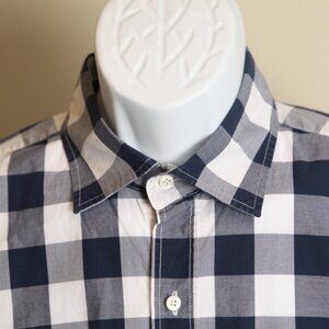 J. McLaughlin Men's blue and white checkered long sleeve shirt Medium M